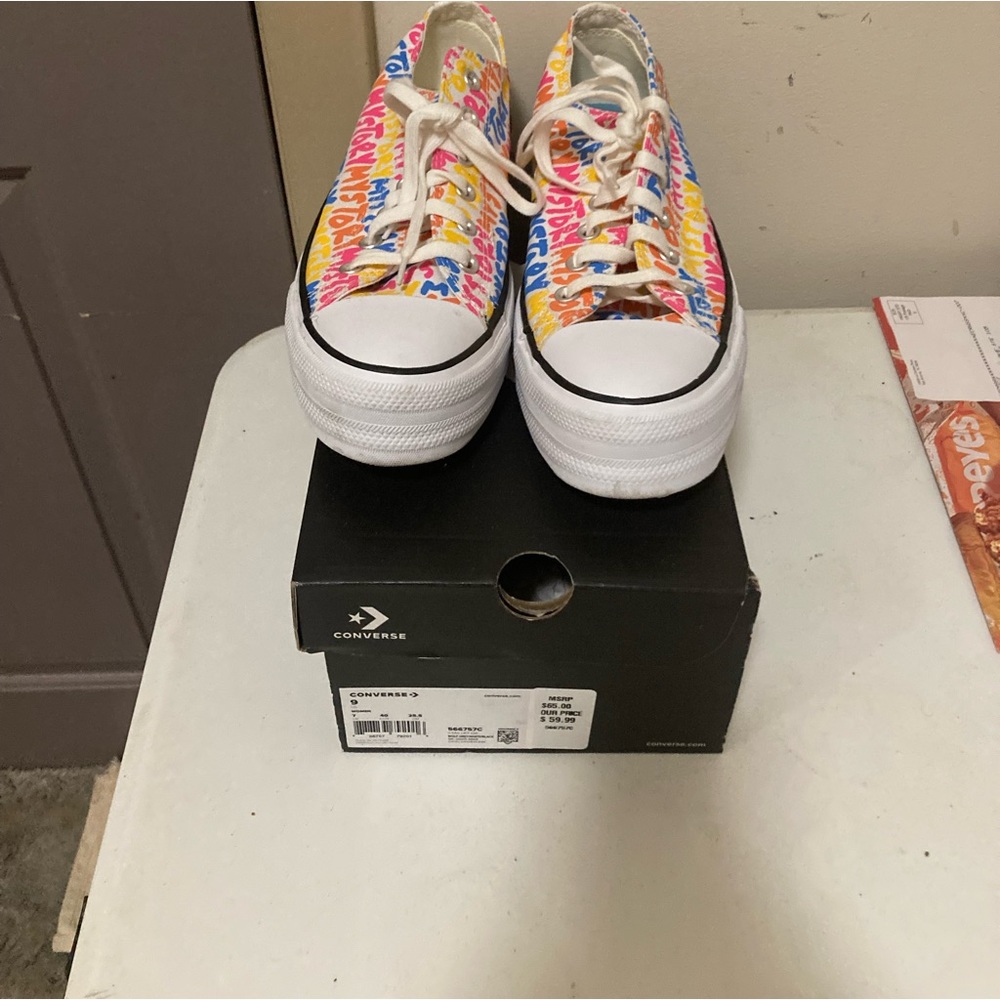 Converse all star size 9 women